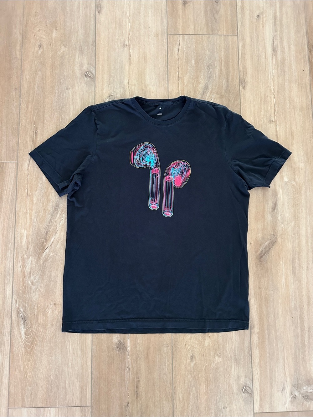 Like new - VTG y2k APPLE IPod T-Shirt